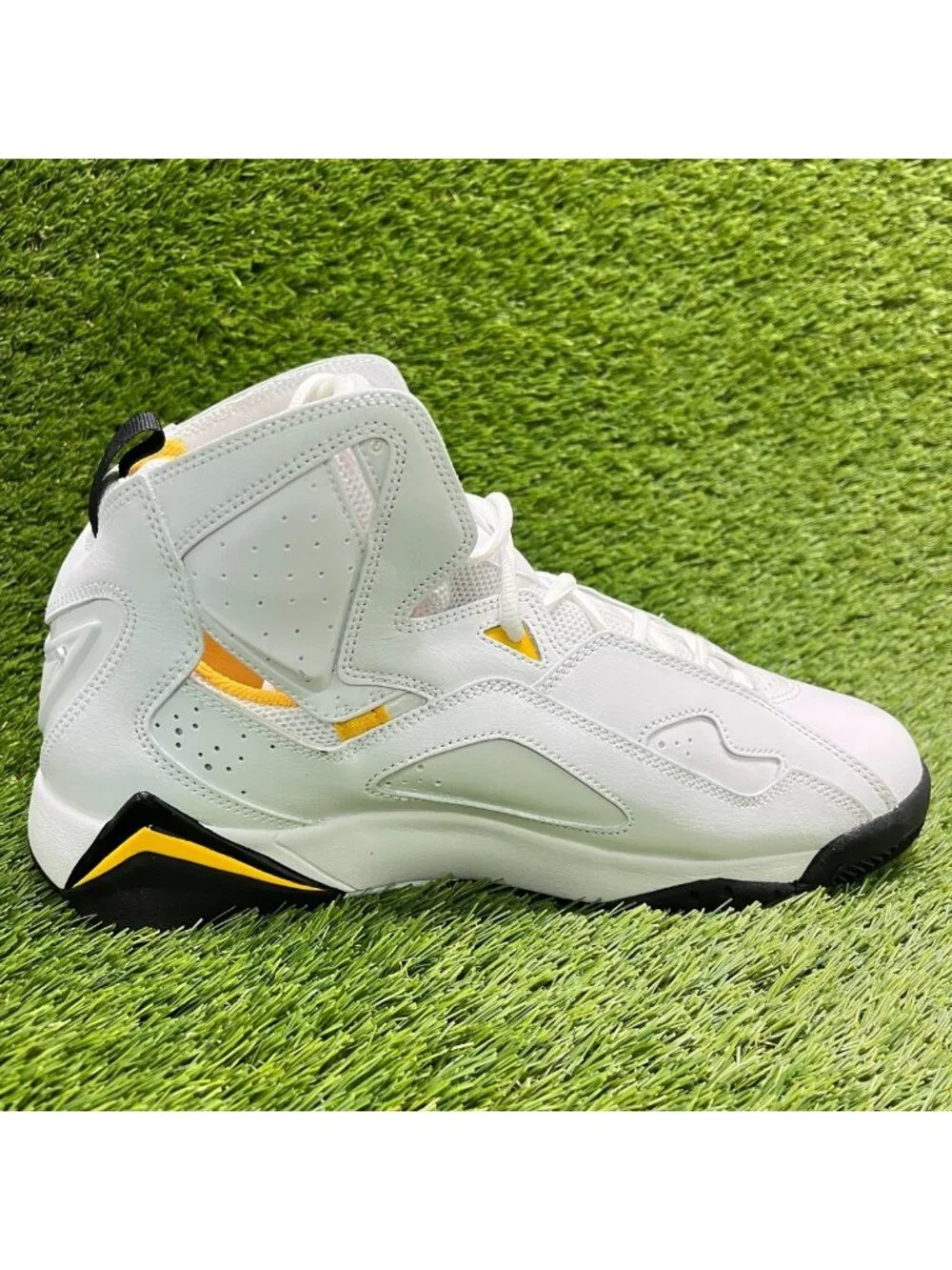 Nike Air Jordan True Flight Mens Size 11 White Athletic Leather Shoes Sneakers